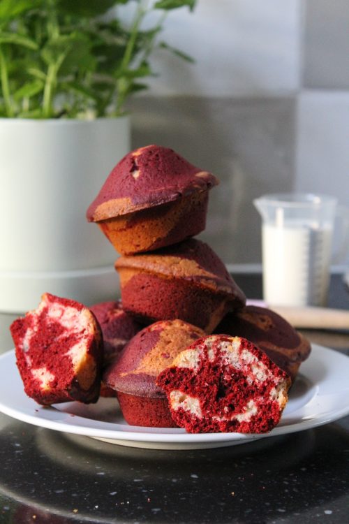 Marmer red velvet muffins